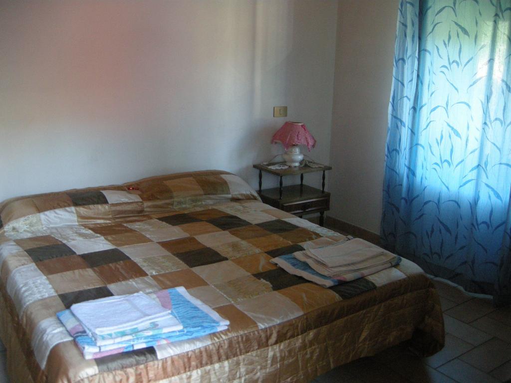 קוטיליאנו B&B Il Poster חדר תמונה