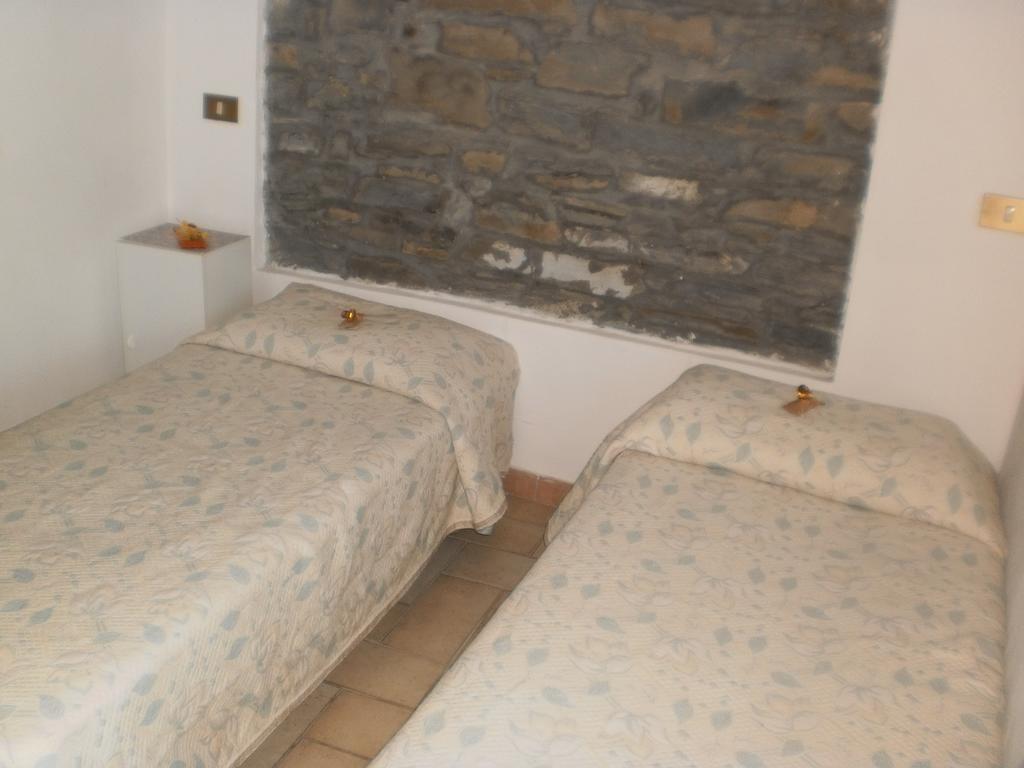 קוטיליאנו B&B Il Poster חדר תמונה